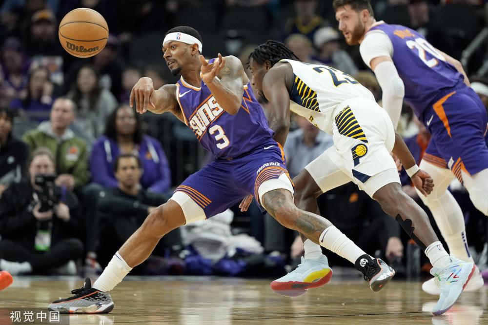 场时表现出 场时表现出