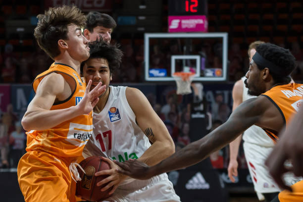 张纪念海报 张纪念海报